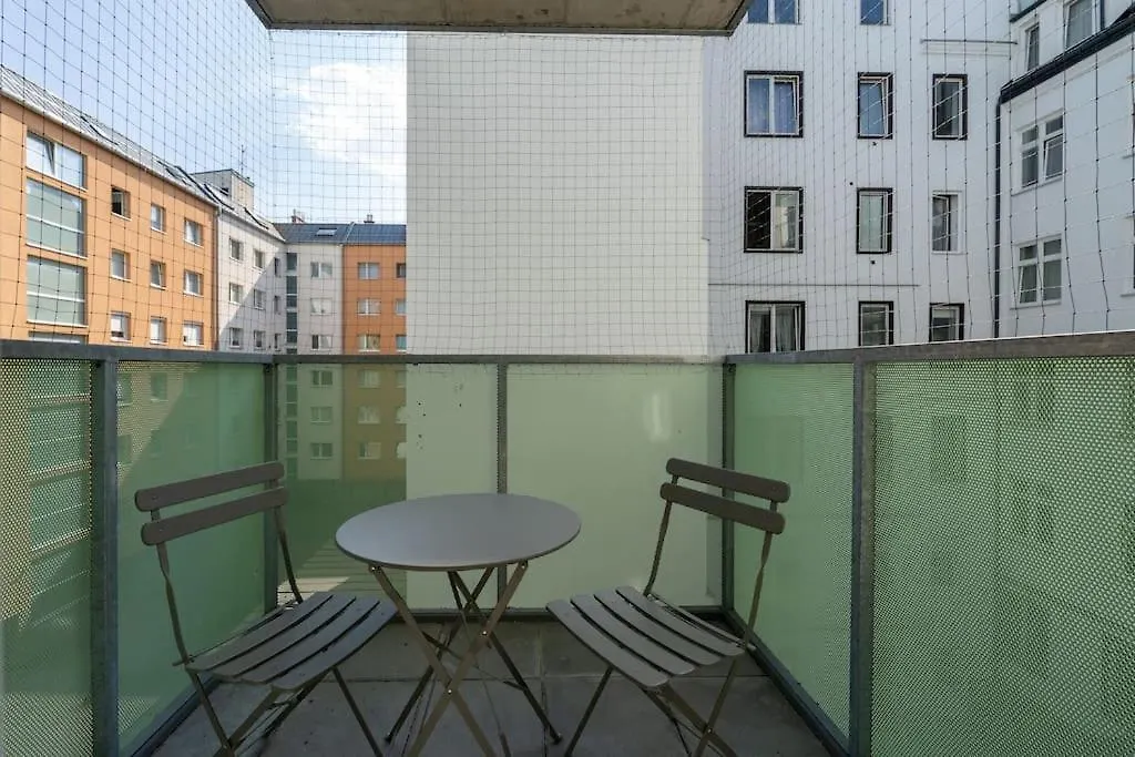 Sunny 1Br Home With Balcony By Hm Vienna 0*,  Austria